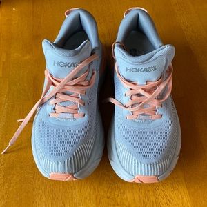Hoka One One Bondi 7. Excellent condition, worn twice.